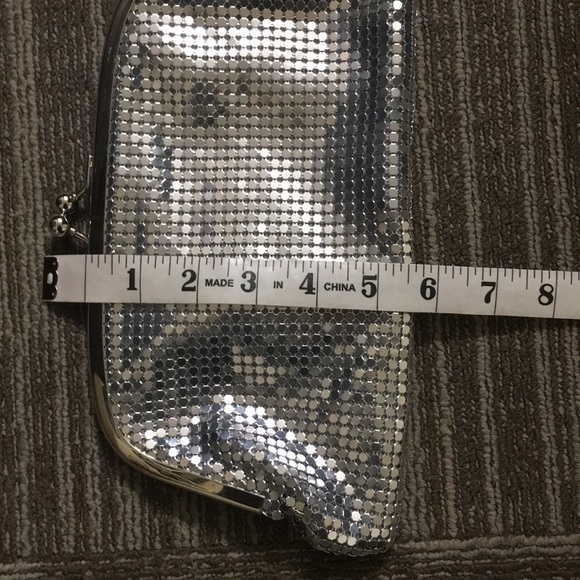 Cache Silver Sequin Chain Clutch Purse - Picture 7 of 7